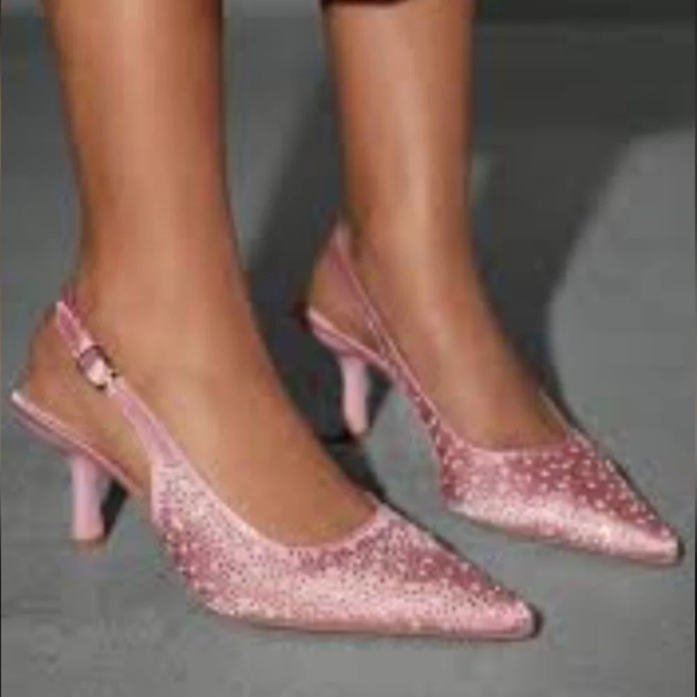BRAND NEW NICOLE NILLER SCOUTIE RHINSTONE SLINGBACK  PUMPS (Women)ELEGANT SHEEL